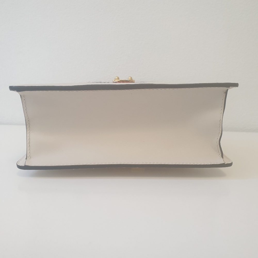 Host pick 💎 Price slashed Gucci sylvie mini handbag 👜 - Picture 10 of 12